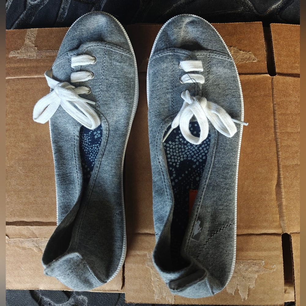 New Without Tags Rocket Dog Shoes Women's Size 9.5  Gray
